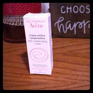 Avene Rich Compensating Cream